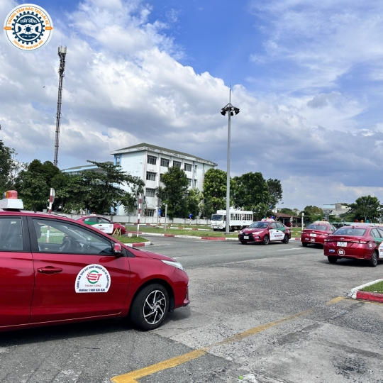 Khoá Học Thi Bằng Lái Xe Ô Tô Hạng B1