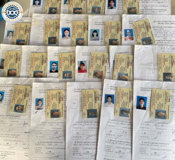 Học viên thi đậu